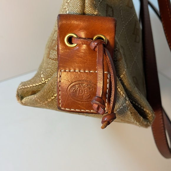 Vintage Dooney & Bourke Brown Leather & Tan Canvas Signature Logo Shoulder Bag - Picture 7 of 14